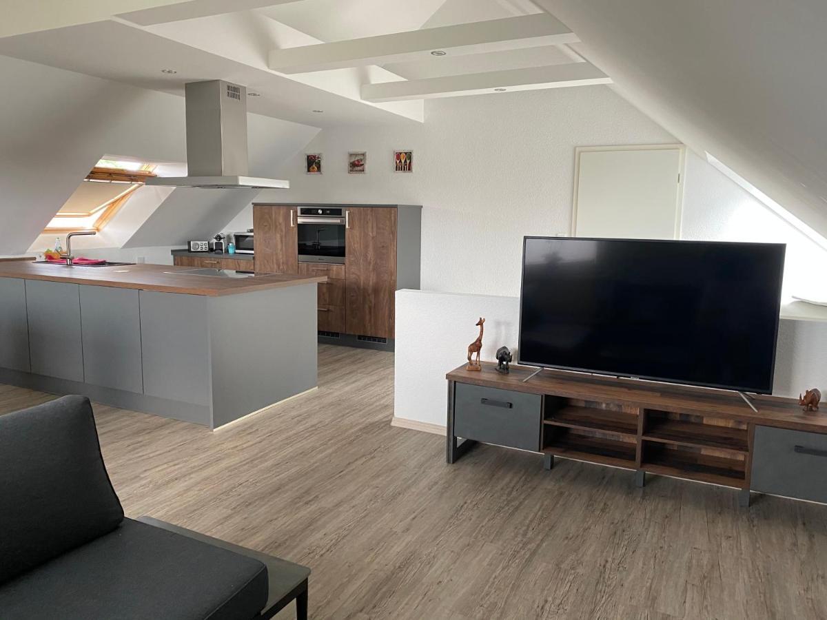 Traumhafte Dachgeschosswohnung Кёнигслуттер-ам-Эльм Экстерьер фото