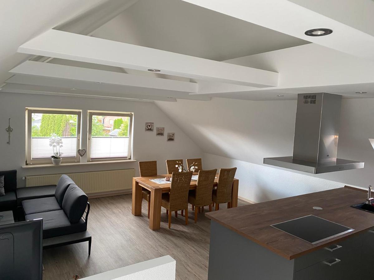 Traumhafte Dachgeschosswohnung Кёнигслуттер-ам-Эльм Экстерьер фото
